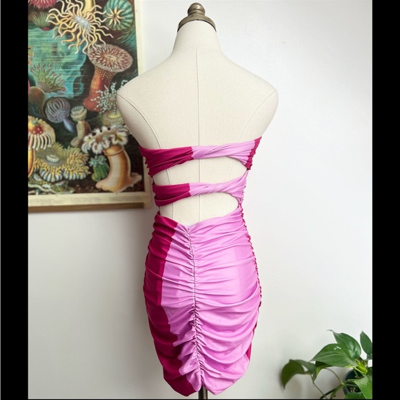 Tiger Mist Pink Fever Samira Strapless Mini Dress in Macro Print Medium - Picture 3 of 11